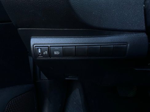 Used 2025 Toyota Corolla LE image 20