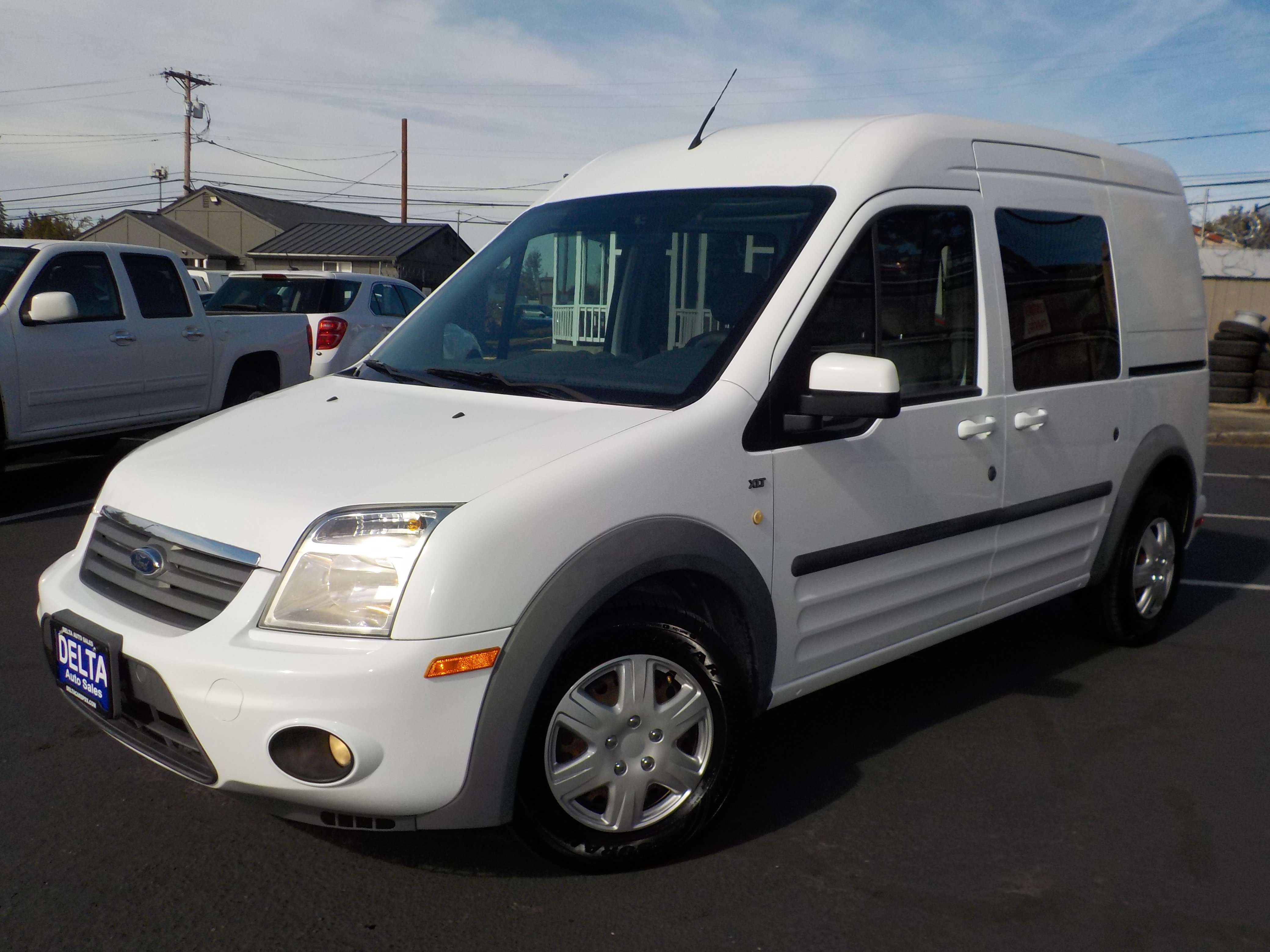 Used 2011 Ford Transit Connect XLT FWD image 4
