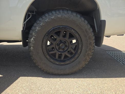 Certified 2025 Nissan Frontier SV w/ SV Convenience Package RWD image 19