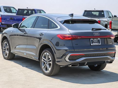 Used 2025 Audi Q5 Premium Plus w/ Premium Plus AWD/4WD image 6