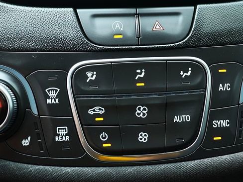 Used 2023 Chevrolet Malibu LT FWD image 45