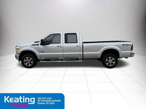 Used 2011 Ford F350 Lariat w/ Lariat Interior Pkg image 11
