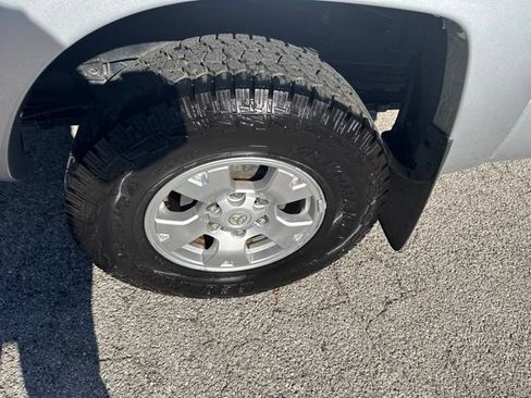 Used 2010 Toyota Tacoma 4x4 Double Cab image 12