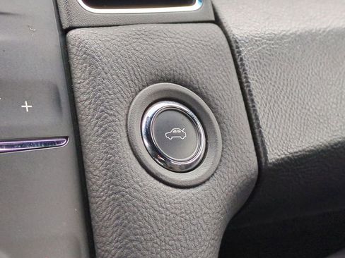 Used 2014 Ford Taurus Limited image 32