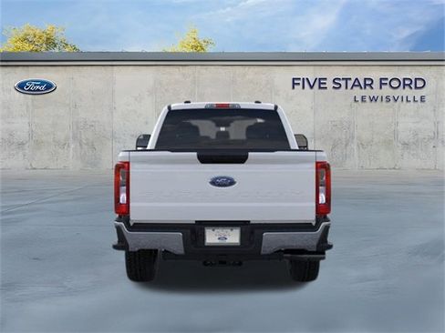New 2025 Ford F250 XLT image 7