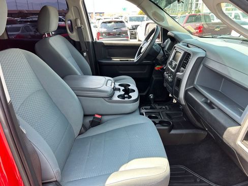Used 2018 RAM 2500 Tradesman w/ Chrome Appearance Group AWD/4WD image 36