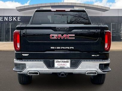 New 2026 GMC Sierra 1500 SLT w/ SLT Premium Package