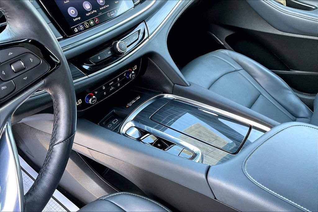 Used 2023 Buick Enclave Essence FWD image 21