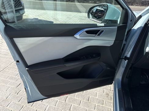 New 2026 Volkswagen Taos SE image 23