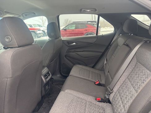 Used 2023 Chevrolet Equinox LT AWD/4WD image 16