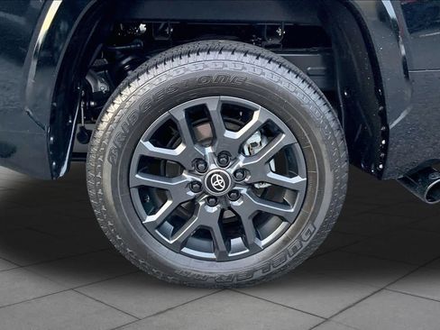 Used 2025 Toyota Tundra Platinum AWD/4WD image 11