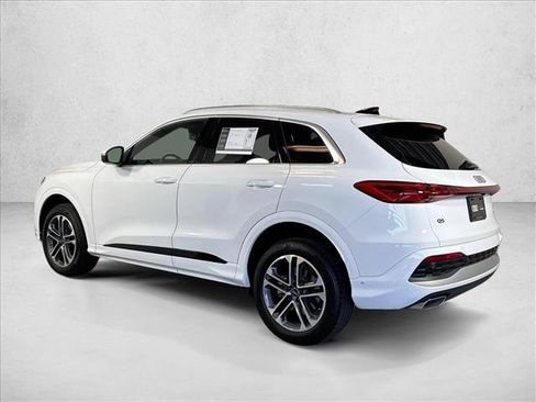 Certified 2025 Audi Q5 Premium w/ Convenience Package AWD/4WD image 8