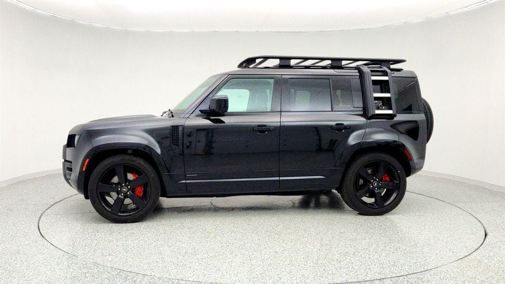Used 2023 Land Rover Defender 110 X AWD/4WD image 9