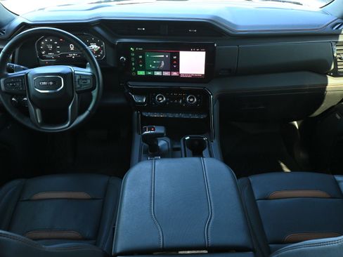 Used 2024 GMC Sierra 1500 AT4 w/ Technology Package image 3