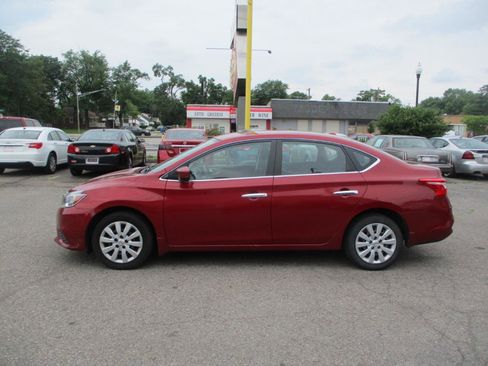 Used 2016 Nissan Sentra SV image 4