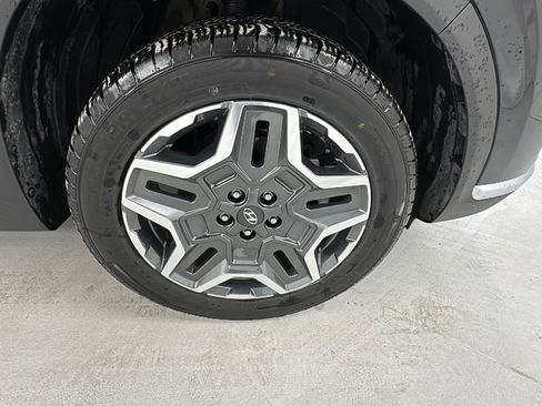 Used 2023 Hyundai Santa Fe Limited image 9