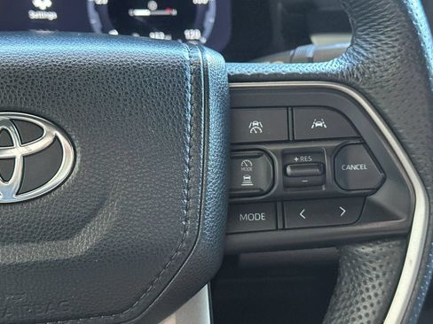Used 2024 Toyota Tacoma TRD Off-Road AWD/4WD image 25