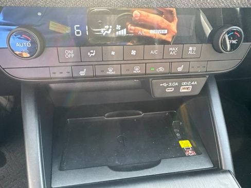 Used 2026 Subaru Outback Premium AWD/4WD image 15