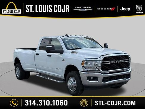 Used 2024 RAM 3500 Big Horn AWD/4WD image 1