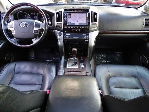 Used 2015 Toyota Land Cruiser AWD/4WD image 33