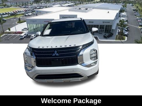 Used 2023 Mitsubishi Outlander SE image 4