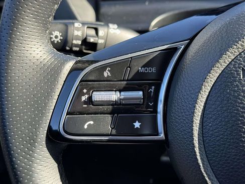 Used 2025 Kia Seltos SX image 18