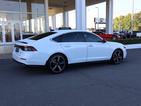 Used 2023 Honda Accord Sport image 10