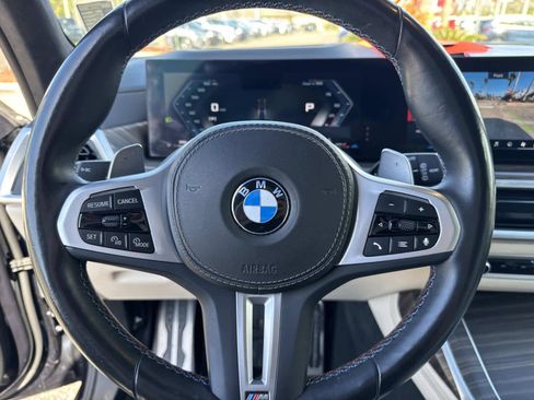 Certified 2025 BMW X7 M60i image 30