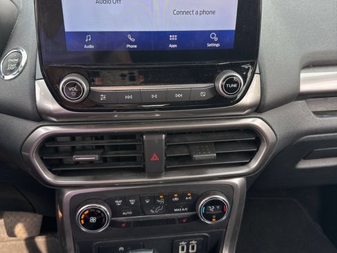Used 2021 Ford EcoSport SE FWD image 3