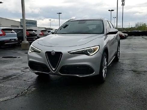 Used 2018 Alfa Romeo Stelvio Ti AWD/4WD image 3