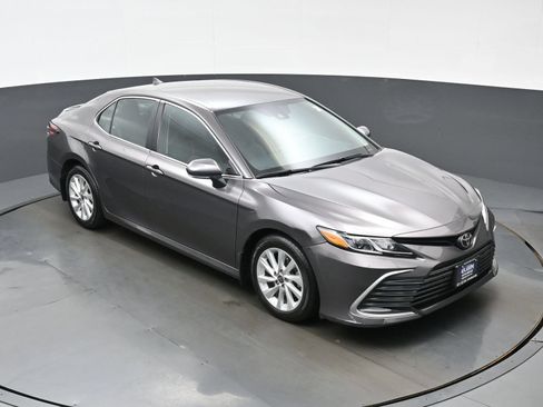 Used 2021 Toyota Camry LE w/ Cold Weather Package FWD image 40