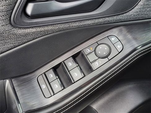 Used 2021 Nissan Rogue S image 11