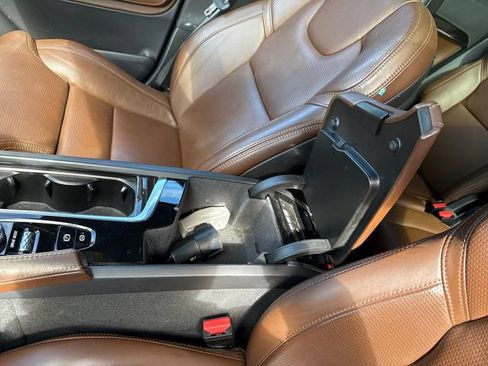 Used 2018 Volvo XC90 T8 Inscription AWD/4WD image 23