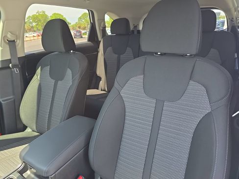 New 2026 Kia Sorento LX FWD image 21
