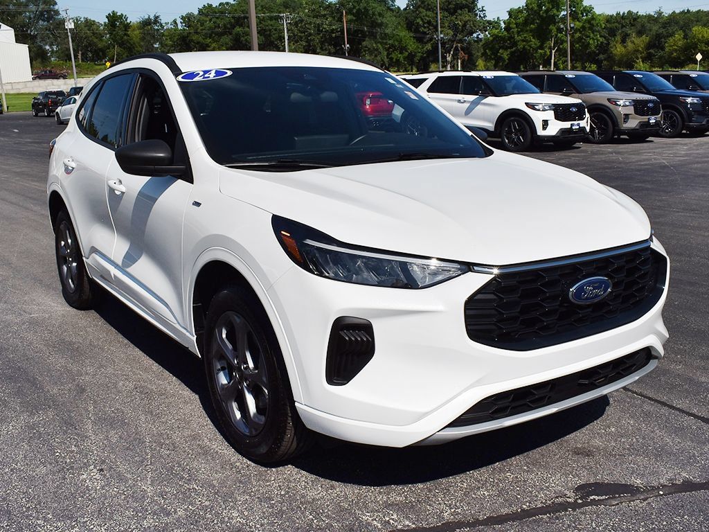Used 2024 Ford Escape ST-Line w/ Tech Pack #1 AWD/4WD image 13