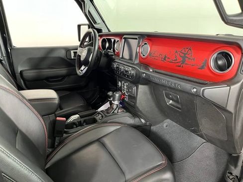 Used 2022 Jeep Wrangler Unlimited Rubicon AWD/4WD image 45