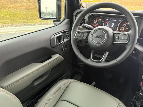 New 2026 Jeep Gladiator Mojave image 33