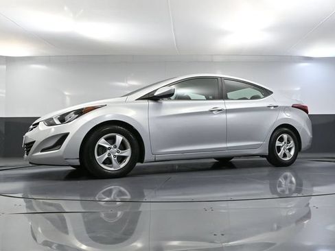 Used 2014 Hyundai Elantra SE FWD image 44