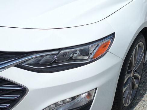 Used 2024 Chevrolet Malibu LT FWD image 6