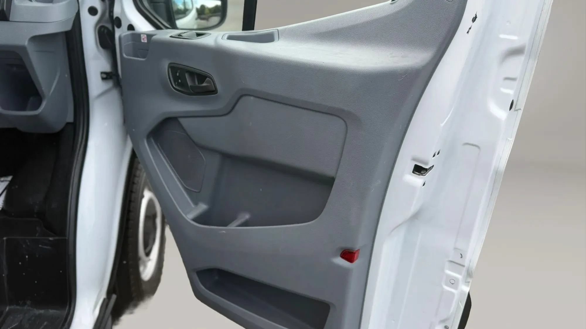 Used 2019 Ford Transit 150 130 Low Roof RWD image 10