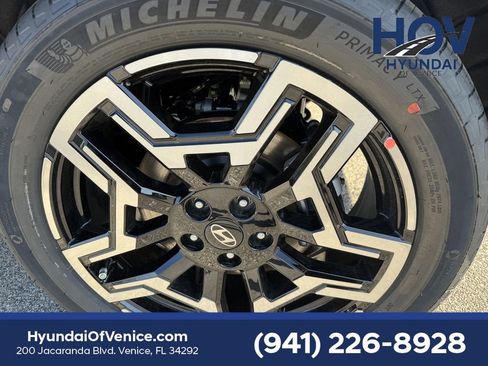 New 2025 Hyundai Santa Cruz Limited image 9