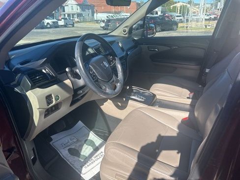 Used 2021 Honda Pilot Touring image 19