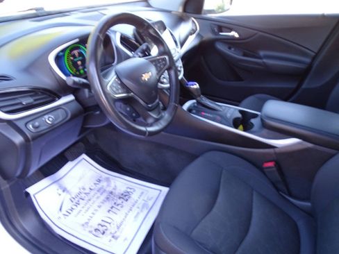 Used 2017 Chevrolet Volt LT Hatchback 4D FWD image 9