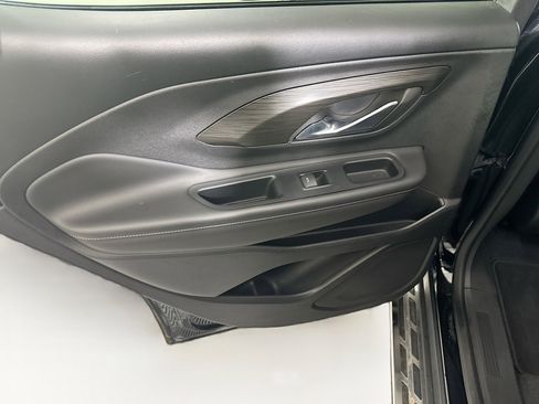 Used 2023 GMC Terrain SLE w/ Driver Convenience Package image 25