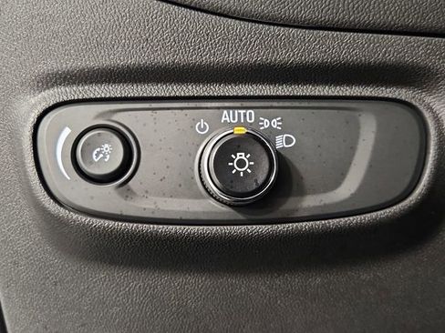 Used 2024 Chevrolet Equinox LS FWD image 17