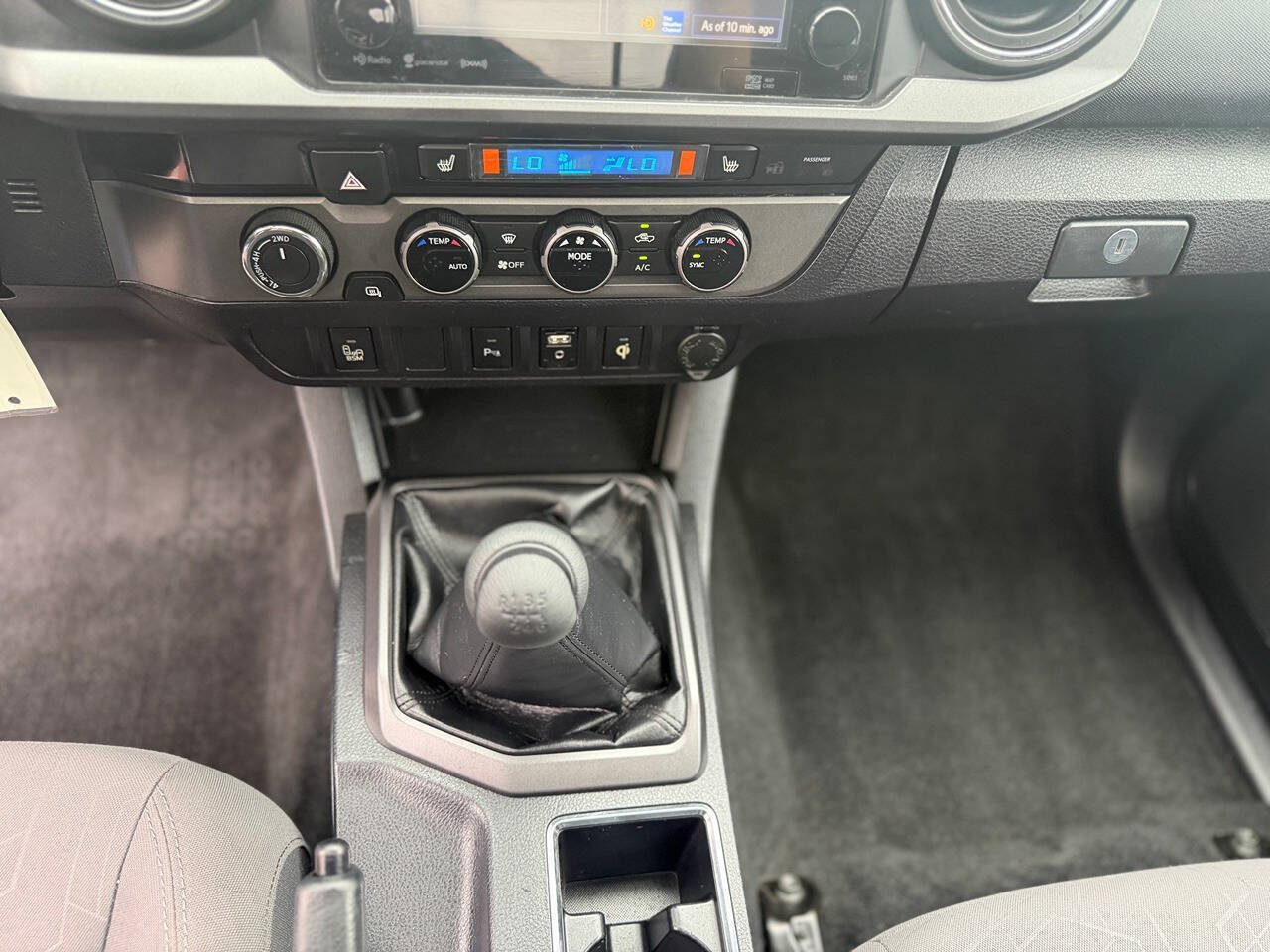 Used 2017 Toyota Tacoma TRD Sport w/ Premium & Technology Package AWD/4WD image 44