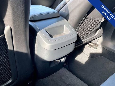 Certified 2025 Volvo XC60 B5 Plus image 31