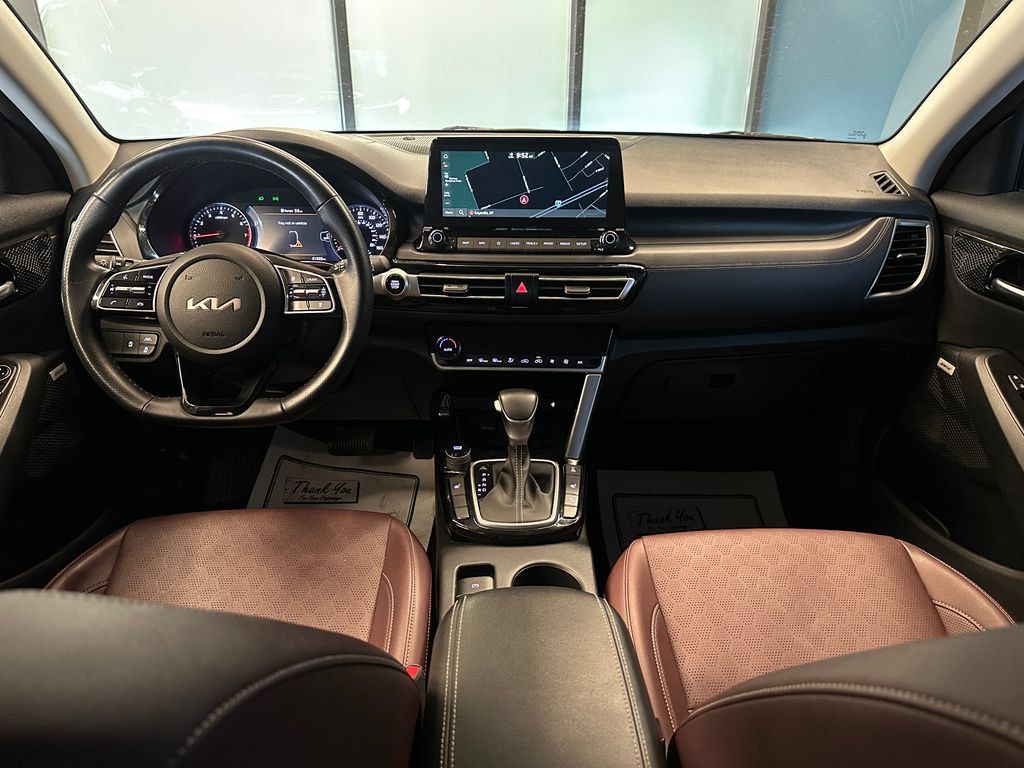 Used 2023 Kia Seltos SX AWD/4WD image 9