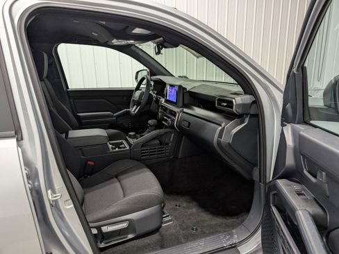 Used 2025 Toyota 4Runner SR5 image 27