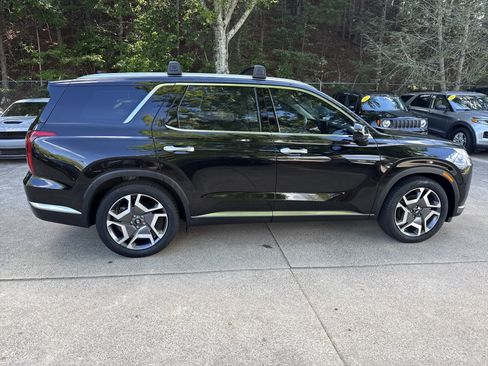 Used 2023 Hyundai Palisade Limited FWD image 8
